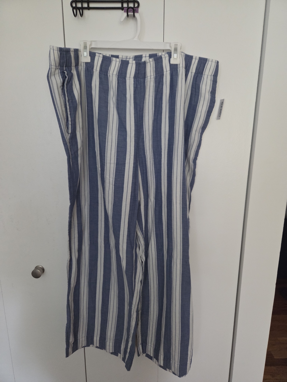 Old Navy Wide Leg Striped Casual Plus-Size Pants